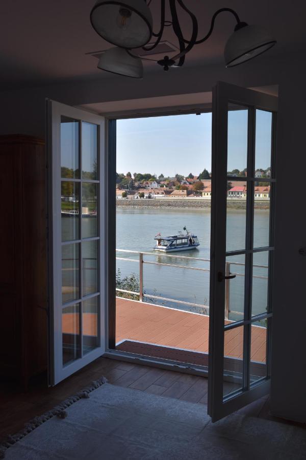 Szazesztendos Reveszhaz Apartman Szigetmonostor Exteriör bild