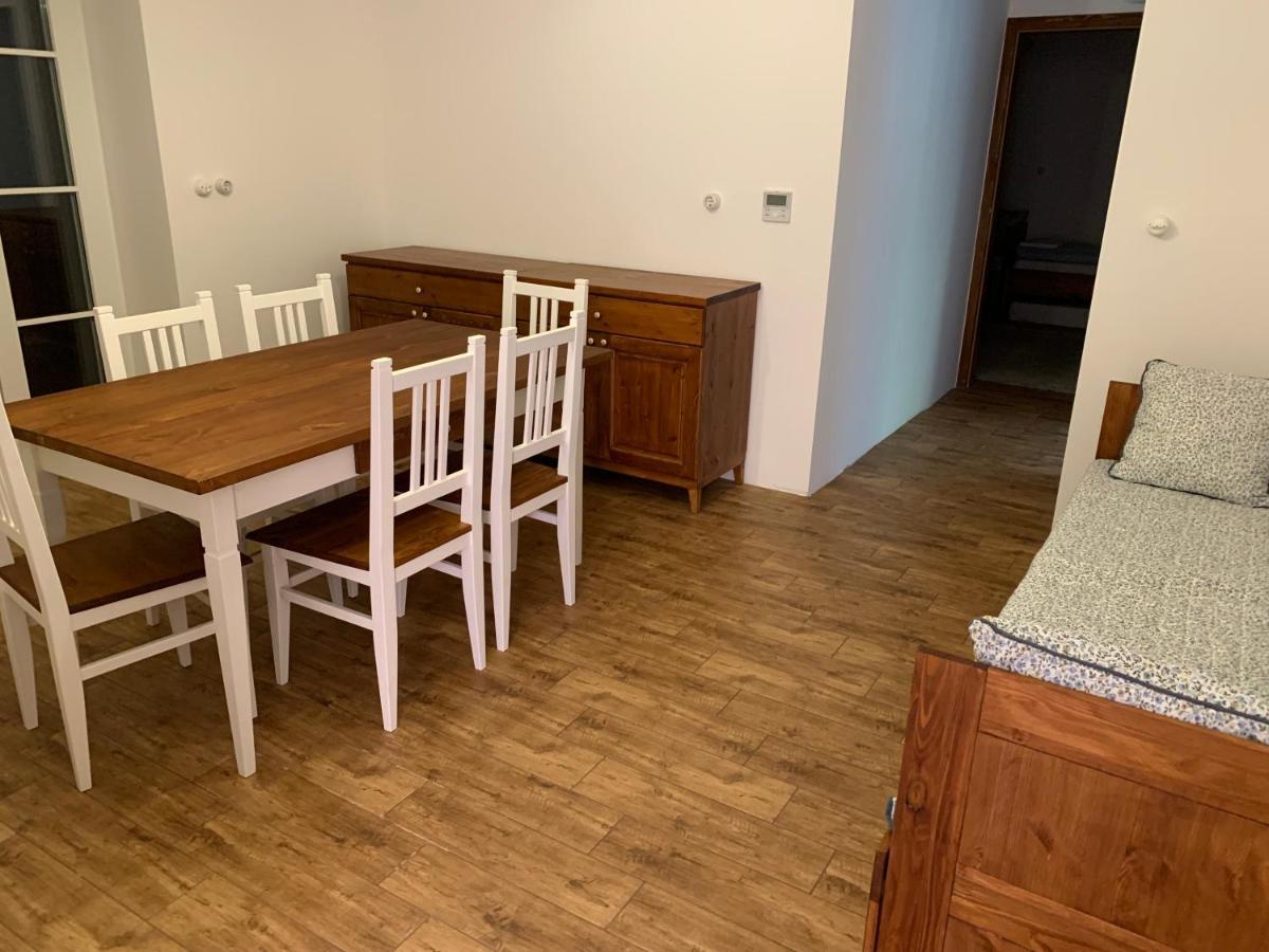 Szazesztendos Reveszhaz Apartman Szigetmonostor Exteriör bild