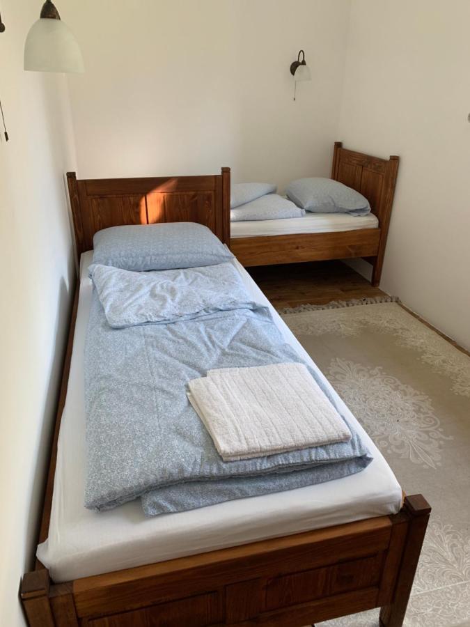 Szazesztendos Reveszhaz Apartman Szigetmonostor Exteriör bild
